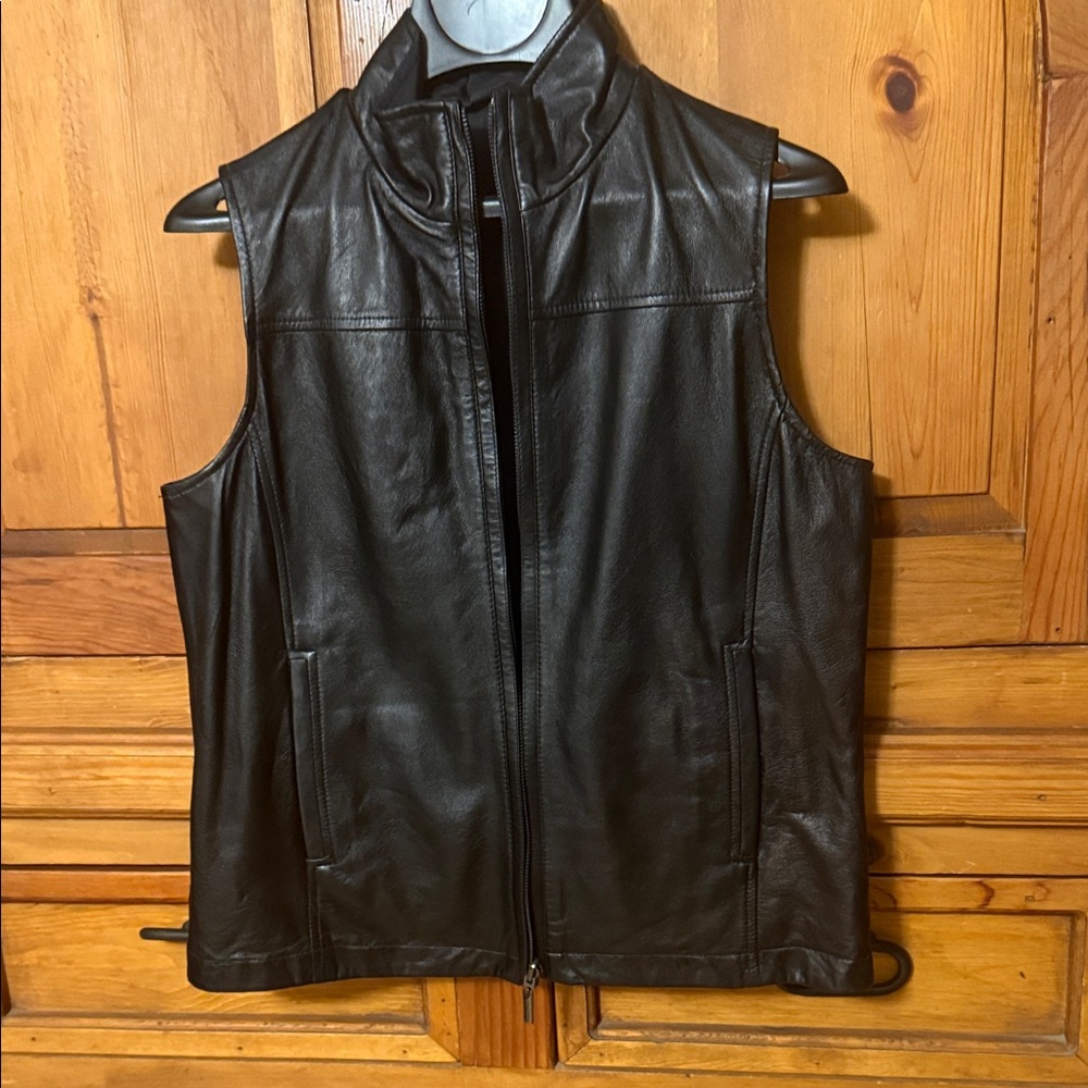 Women’s Black Leather reversible Zip Vest